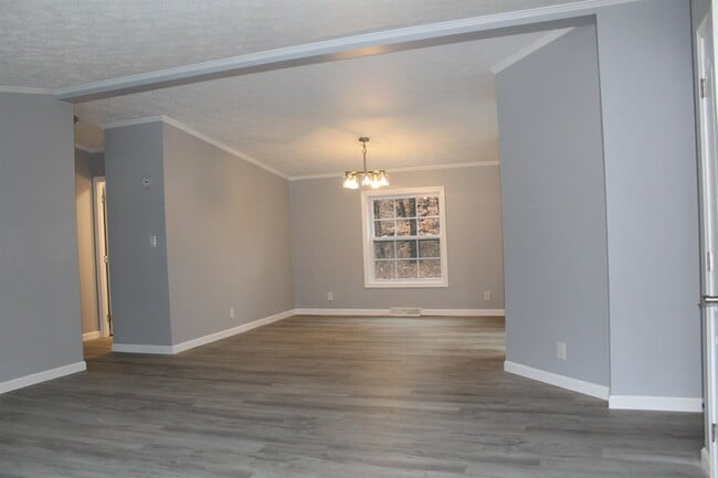 6 Laura Ln in Seabrook, NH - Building Photo - Building Photo