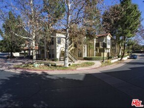 973 Westcreek Ln in Thousand Oaks, CA - Building Photo - Building Photo