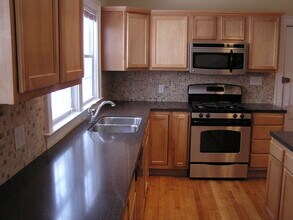 425 Roosevelt Ave in Syracuse, NY - Foto de edificio - Building Photo