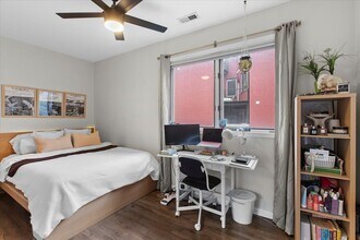 2209 W North Ave in Chicago, IL - Building Photo - Building Photo