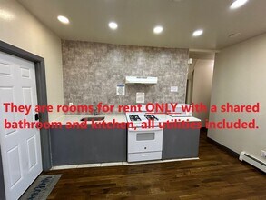 154 Clarence St, Unit 2 in Bridgeport, CT - Foto de edificio - Building Photo