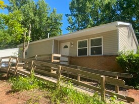 229 Glenrock Dr in Charlotte, NC - Building Photo