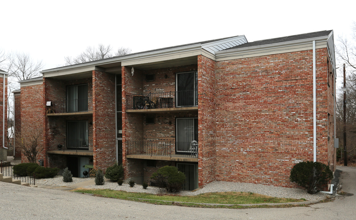 3601 Alexandria Pike in Newport, KY - Foto de edificio