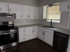 6122 Glenhurst Dr in Houston, TX - Building Photo - Building Photo