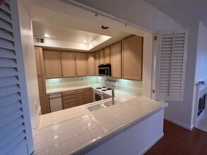 903 Sunrose Ter in Sunnyvale, CA - Building Photo - Building Photo