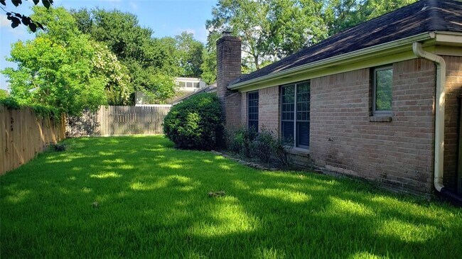 5435 Mossy Timbers Dr in Humble, TX - Foto de edificio - Building Photo