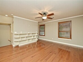 1402 Parker Ln-Unit -9 in Austin, TX - Building Photo - Building Photo