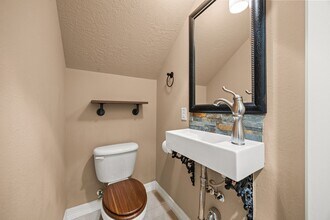 1162 Hempstead Villa Ln in Houston, TX - Building Photo - Building Photo