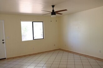 412 N Schrader Rd in Sierra Vista, AZ - Foto de edificio - Building Photo
