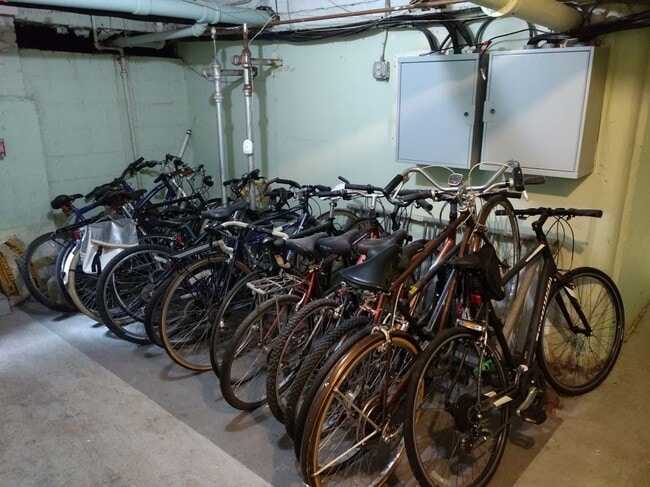 1450 Commonwealth Ave in Boston, MA - Building Photo - Building Photo