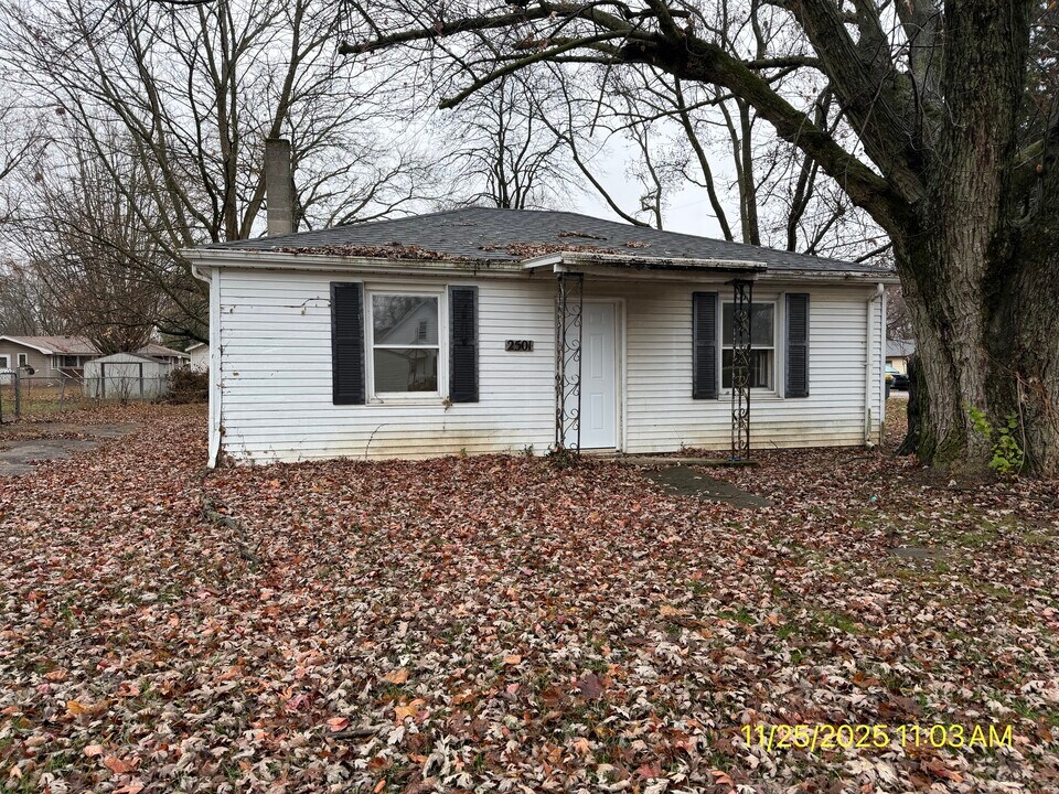 2501 E 5th St in Anderson, IN - Building Photo