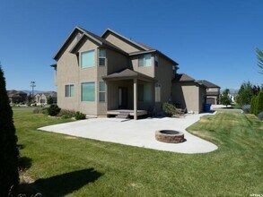 3080 N CREST DR in Lehi, UT - Foto de edificio - Building Photo