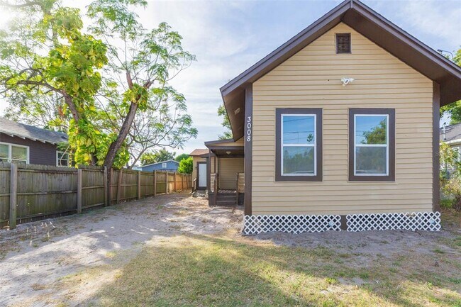 3008 N 17th St in Tampa, FL - Building Photo - Building Photo