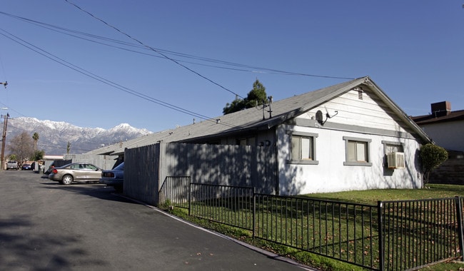 917 E Deodar St in Ontario, CA - Building Photo - Building Photo