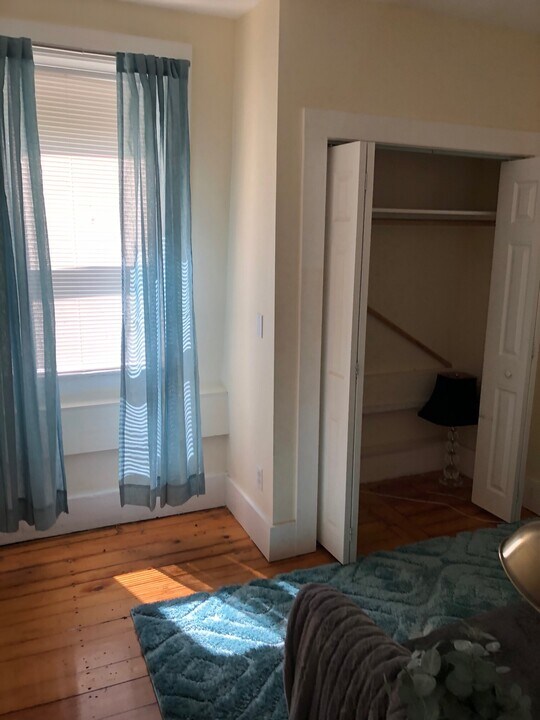 24 Centennial Pl in Framingham, MA - Building Photo