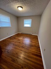 1244 Crewdson Dr in Bowling Green, KY - Foto de edificio - Building Photo