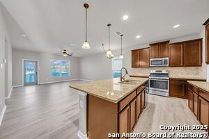 10423 Francisco Way in Converse, TX - Building Photo - Building Photo