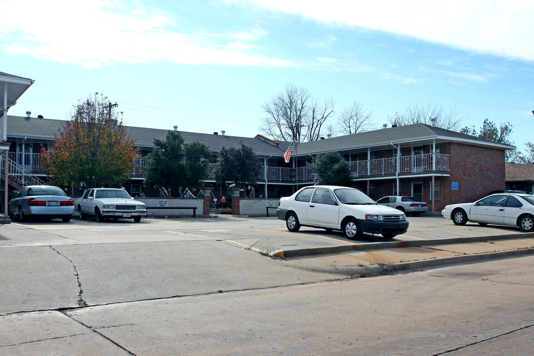 Embrey Apartments in Oklahoma City, OK - Building Photo