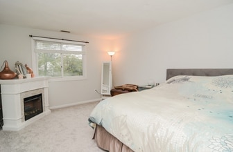 21 Concord Greene, Unit 8 in Concord, MA - Building Photo - Building Photo