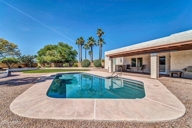 property at 6615 E Phelps Rd