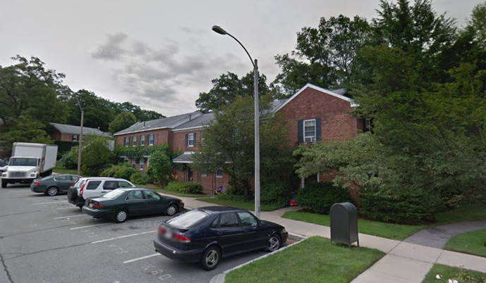 180 Thornton Rd, Unit 1 in Chestnut Hill, MA - Building Photo