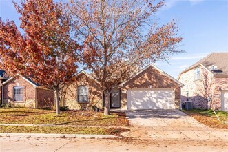 801 Deedee Creek Dr in Euless, TX - Building Photo - Building Photo