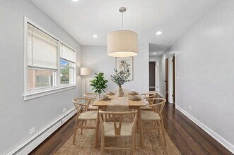 4951 W Foster Ave in Chicago, IL - Building Photo - Building Photo