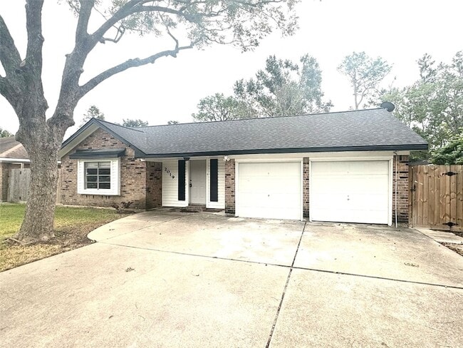 2019 Redwood St