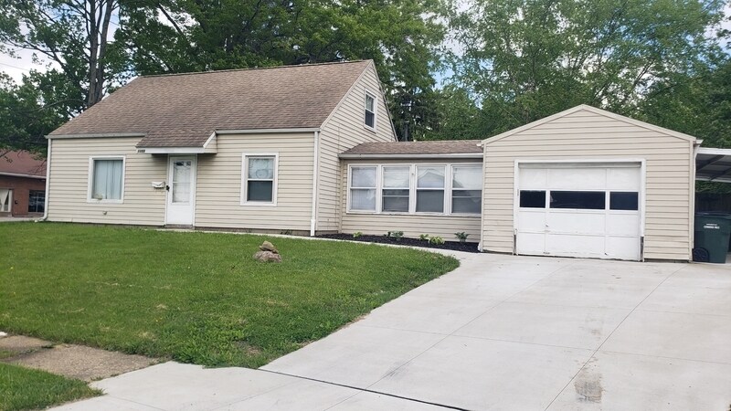 1155 Curtis Ave in Cuyahoga Falls, OH - Building Photo