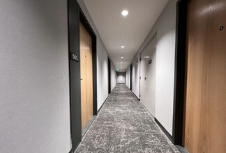 2495 Eglinton Av W in Mississauga, ON - Building Photo - Building Photo