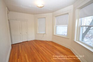 1350 Comm.Ave. Unit 8, Unit 8 in Boston, MA - Building Photo