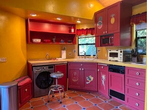 10045 Waldgrove Pl, Unit Casita in San Diego, CA - Building Photo - Building Photo