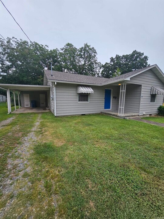 919 Toler St in Malvern, AR - Building Photo