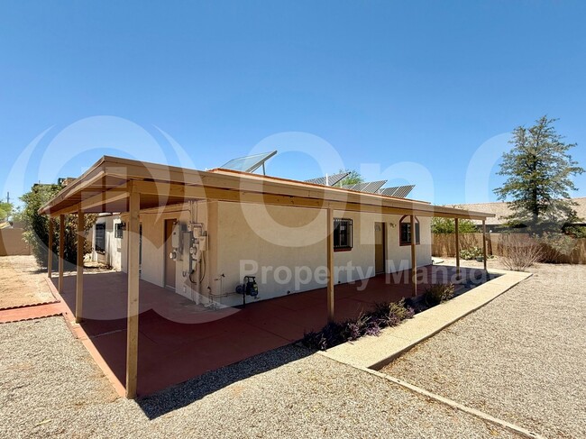1303 N Walnut Blvd in Tucson, AZ - Building Photo - Building Photo