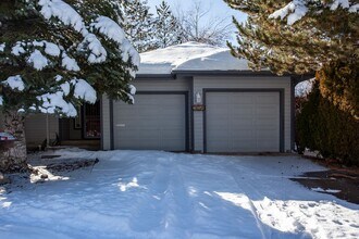 3654 Hemlock Way in Reno, NV - Building Photo - Building Photo