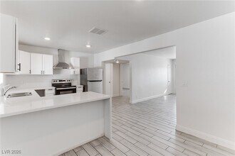 309 N 16th St in Las Vegas, NV - Building Photo - Building Photo