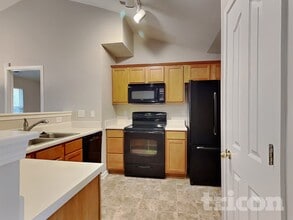 142 Jacobs Woods Cir in Troutman, NC - Foto de edificio - Building Photo