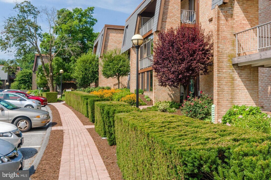 3202 Old Post Dr-Unit -3202-10 in Pikesville, MD - Building Photo