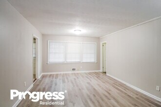 3135 Robin Rd in Decatur, GA - Building Photo - Building Photo