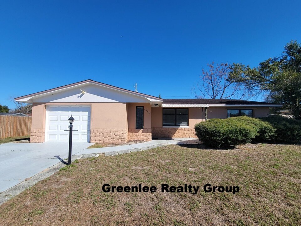 4542 Grand Central Ave in New Port Richey, FL - Building Photo