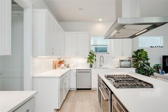 5002 Pecan Springs Rd in Austin, TX - Building Photo - Building Photo