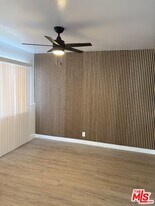 4464-4142 W 142nd St in Hawthorne, CA - Building Photo