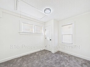 1827 E 82nd St in Kansas City, MO - Building Photo - Building Photo