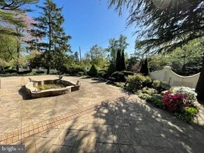 5301 Goldsboro Rd in Bethesda, MD - Building Photo - Building Photo