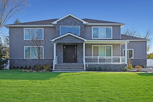 property at 98 Hollywood Ave