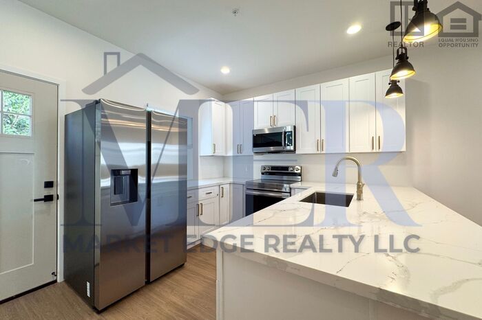 185 Sugarloaf St in Sedona, AZ - Building Photo