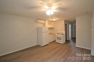 1007 Plymouth St, Unit A in Gastonia, NC - Building Photo - Building Photo