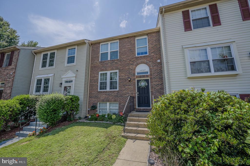 14727 Winding Loop in Woodbridge, VA - Building Photo