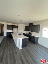 7318 Chetco River St in Bakersfield, CA - Building Photo - Building Photo