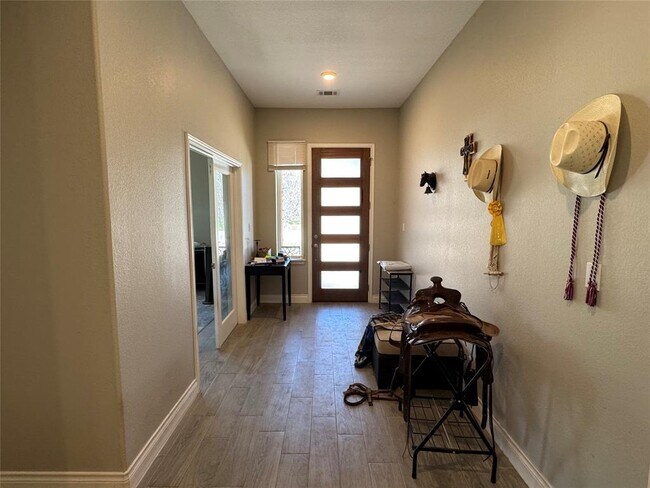 109 Mokulua Ln in Bastrop, TX - Building Photo - Building Photo